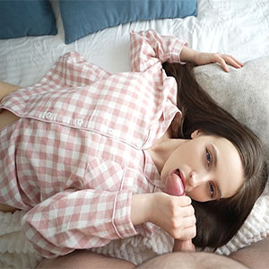 Được em bạn cùng phòng dễ thương cho bắn lên mặt thật sướng | Anny Walker